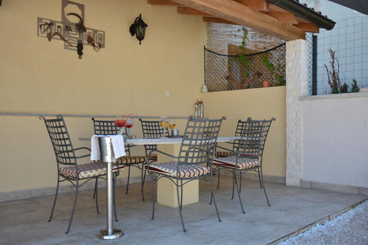 Casa Ferata - Holiday Home Vizinada Bagian luar foto